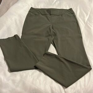 Christopher and Banks pull on olive green pants size 8